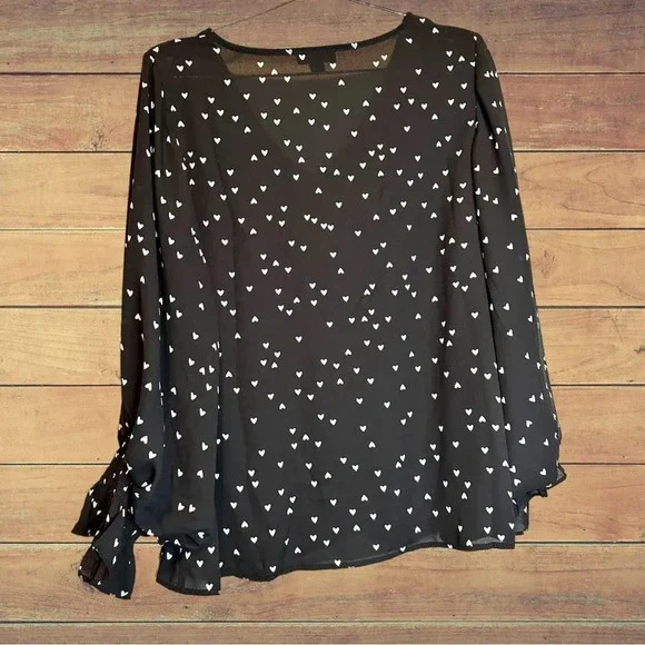 REVOLVE 1. State Black Confetti Hearts Bishop Sleeved V Neck Blouse size M - Picture 2 of 5